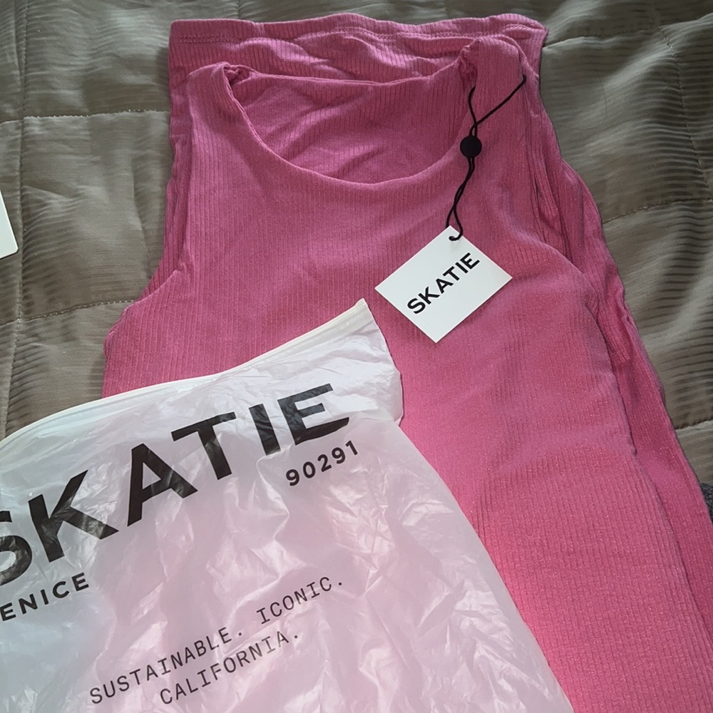 Skatie dress - Picture 3 of 3